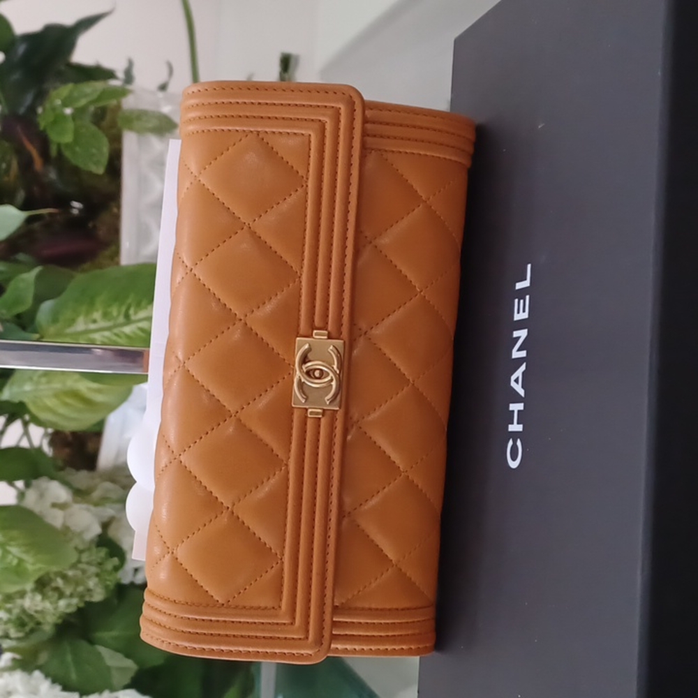 Chanel wallet - Picture 2 of 16